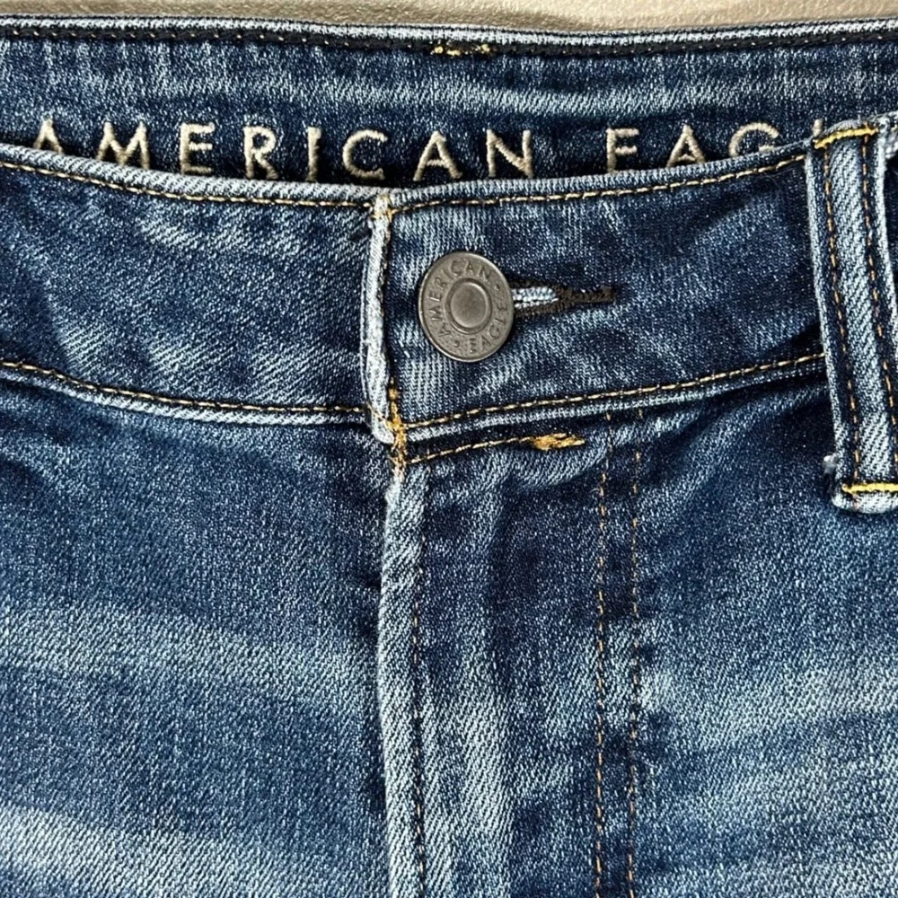 American Eagle Airflex+ Mens Distressed Denim Shorts Blue Medium Wash Size 34